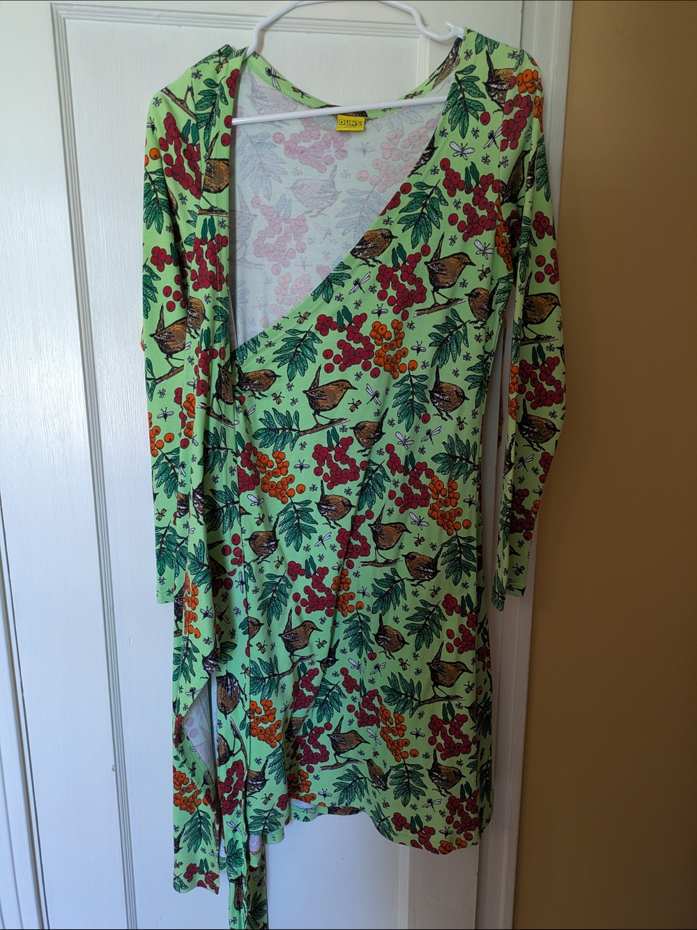 Duns Sweden long-sleeve wrap dress size medium Rowanberry Green pattern - Picture 3 of 7